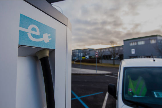 sol_fleet_electrification_onsite_ev_charger_closeup